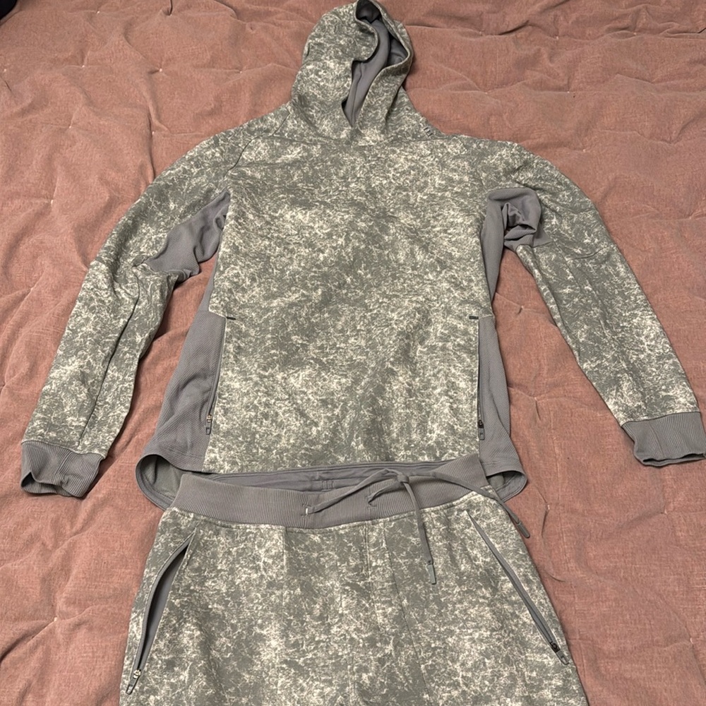 Lululemon male set, size M